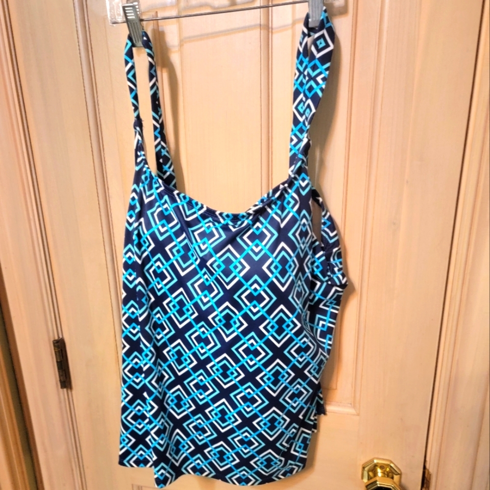 Womens Plus Sz 20W Contour Beech Scene Bathing Suit Top Tankini